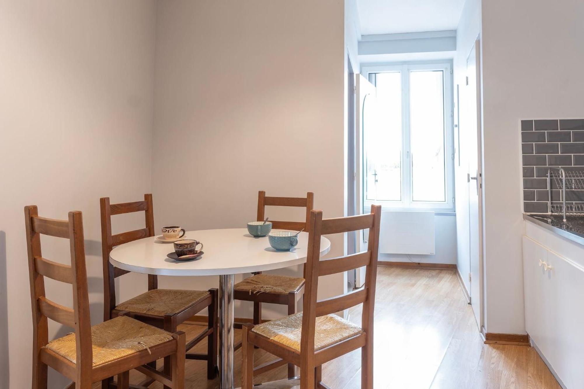 Grand Studio ✰ 35M² ✰ Centre ✰ 4Pers/2Lits ✰ Cuisine ✰ Wifi Cande Exterior photo